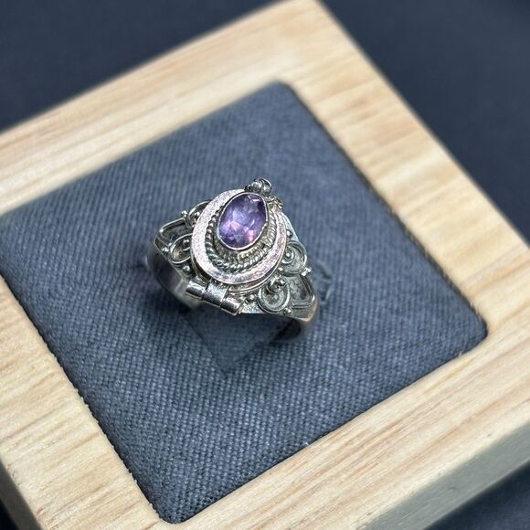 Vintage Sterling Silver Poison Locket Ring Amethyst Secret Compartment sz 5 - Picture 1 of 7